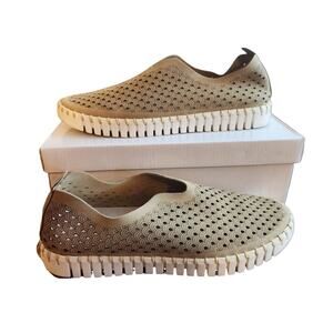 Ilse Jacobson Hornbaek womens shoes sz 39 Eu, 9 US 110 latte slip on comfort